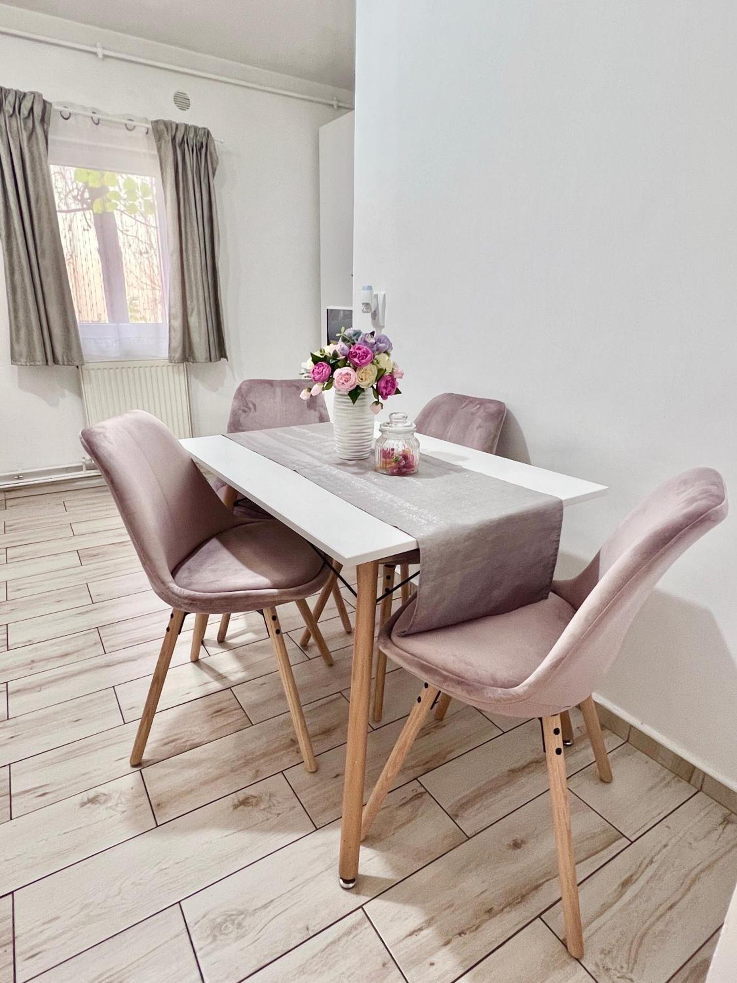 Av Apartment Turda Buitenkant foto
